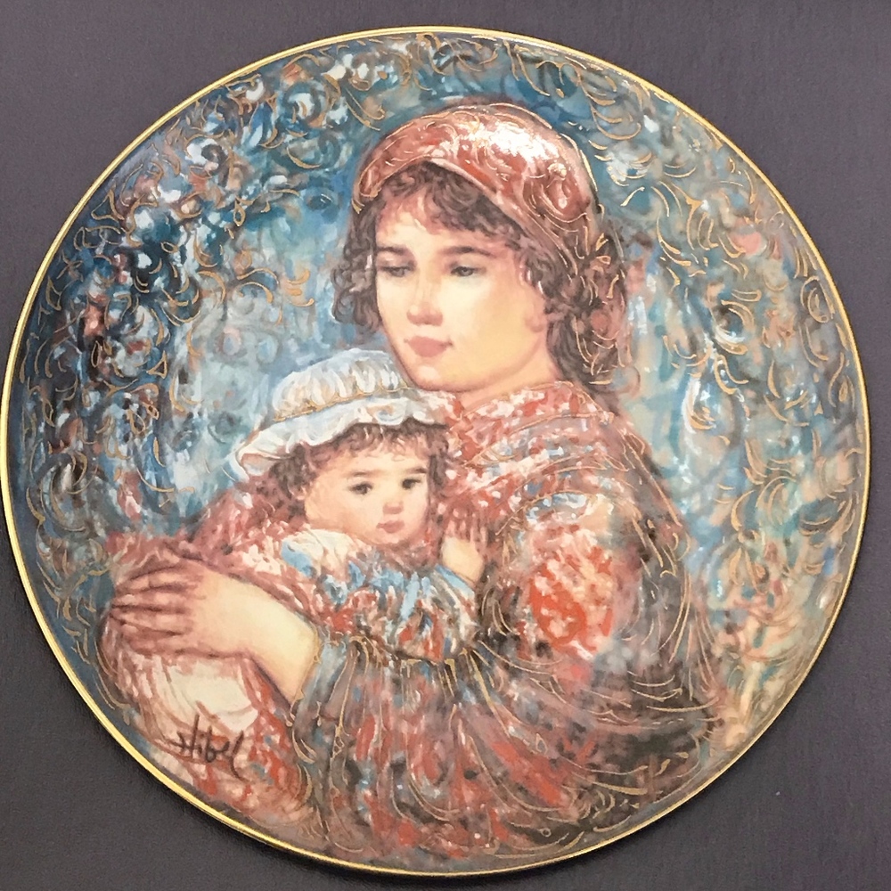 FOUR Edna Hibel Mothers Day Plates